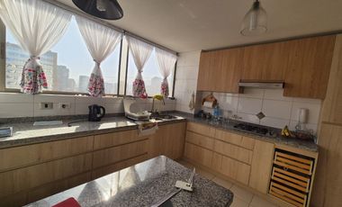 Se vende depto en AV. Brasil de 3D+2B+2Est y 1 Bod + 1D y 1B de servicio a  8.500 UF