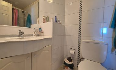 Se vende depto en AV. Brasil de 3D+2B+2Est y 1 Bod + 1D y 1B de servicio a  8.500 UF