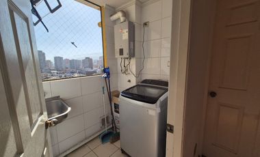 Se vende depto en AV. Brasil de 3D+2B+2Est y 1 Bod + 1D y 1B de servicio a  8.500 UF
