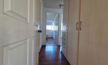 Se vende depto en AV. Brasil de 3D+2B+2Est y 1 Bod + 1D y 1B de servicio a  8.500 UF