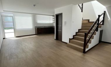 CASA EN VENTA HUACHI LA JOYA CONJUNTO PREMIUM 4