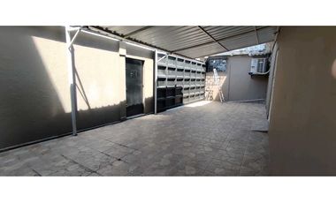 ALQUILO AMPLIA CASA PARA EMPRESAS