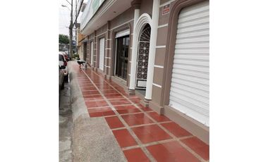 ALQUILO AMPLIA CASA PARA EMPRESAS