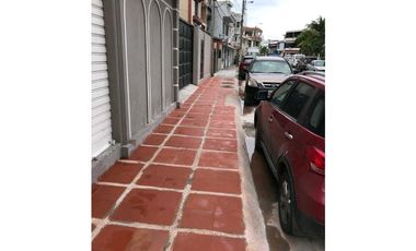 ALQUILO AMPLIA CASA PARA EMPRESAS