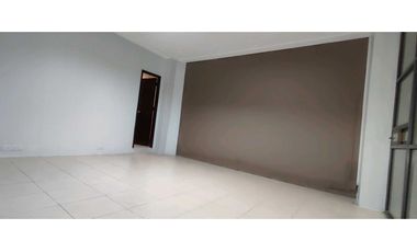 ALQUILO AMPLIA CASA PARA EMPRESAS