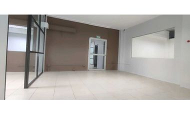 ALQUILO AMPLIA CASA PARA EMPRESAS