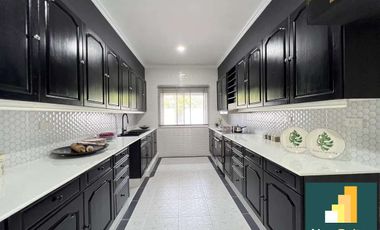 Pool villa for sale and rent 3 Bedrooms Bathrooms in East Pattaya