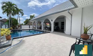 Pool villa for sale and rent 3 Bedrooms Bathrooms in East Pattaya