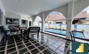 Pool villa for sale and rent 3 Bedrooms Bathrooms in East Pattaya