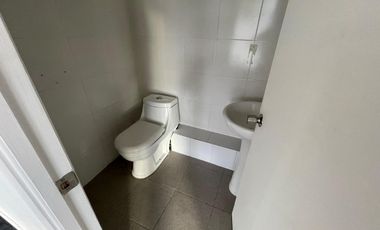 ARRIENDO Oficina en Primer Piso de 270,30 m2, Ciudad Empresarial de Huechuraba