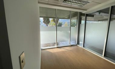 ARRIENDO Oficina en Primer Piso de 270,30 m2, Ciudad Empresarial de Huechuraba
