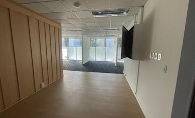 ARRIENDO Oficina en Primer Piso de 270,30 m2, Ciudad Empresarial de Huechuraba
