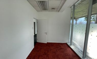 ARRIENDO Oficina en Primer Piso de 270,30 m2, Ciudad Empresarial de Huechuraba