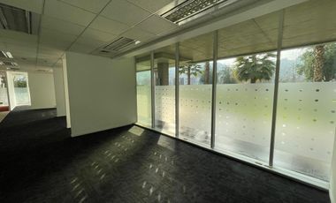 ARRIENDO Oficina en Primer Piso de 270,30 m2, Ciudad Empresarial de Huechuraba