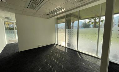 ARRIENDO Oficina en Primer Piso de 270,30 m2, Ciudad Empresarial de Huechuraba