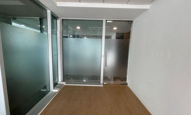 ARRIENDO Oficina en Primer Piso de 270,30 m2, Ciudad Empresarial de Huechuraba