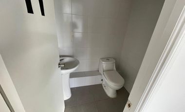 ARRIENDO Oficina en Primer Piso de 270,30 m2, Ciudad Empresarial de Huechuraba