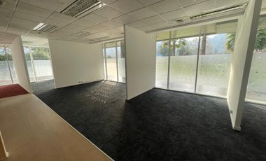 ARRIENDO Oficina en Primer Piso de 270,30 m2, Ciudad Empresarial de Huechuraba