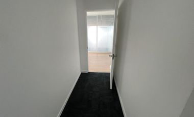 ARRIENDO Oficina en Primer Piso de 270,30 m2, Ciudad Empresarial de Huechuraba