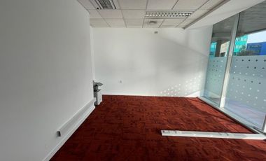 ARRIENDO Oficina en Primer Piso de 270,30 m2, Ciudad Empresarial de Huechuraba