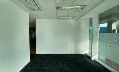 ARRIENDO Oficina en Primer Piso de 270,30 m2, Ciudad Empresarial de Huechuraba