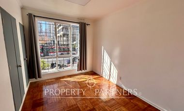 OFICINAS - Amplio Departamento en Casco Histórico París con Santa Rosa