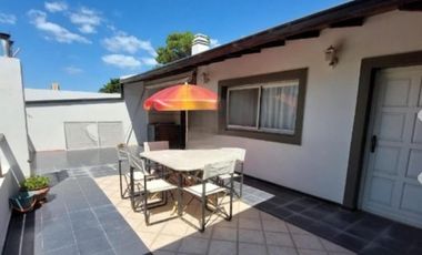 Casa en venta - 3 Dormitorios 3 Baños - Villa Gesell