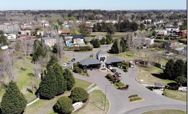 VENTA Terreno en Pilar Del Este, Santa Emilila. Lote interno. con Cerco en todos sus lados