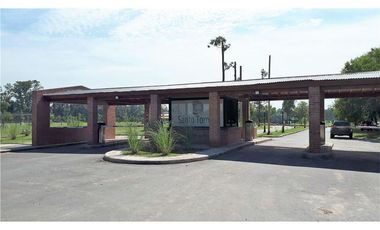 Oportunidad! Lote perimetral en barrio Santo Tomas. Pilar.