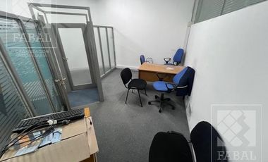 Local alquiler centro, 360 m2 en dos plantas, con salón comercial, oficinas y 4 baños