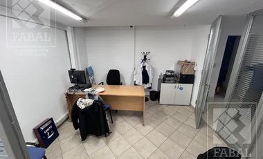 Local alquiler centro, 360 m2 en dos plantas, con salón comercial, oficinas y 4 baños