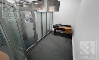 Local alquiler centro, 360 m2 en dos plantas, con salón comercial, oficinas y 4 baños