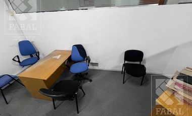 Local alquiler centro, 360 m2 en dos plantas, con salón comercial, oficinas y 4 baños