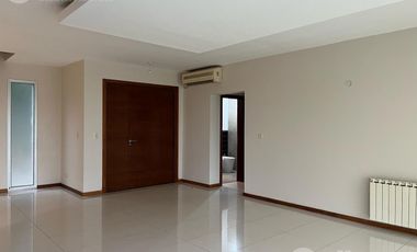 Hermosa Casa de Alta Categoría en 4 Hojas - 4 Dormitorios y Pileta