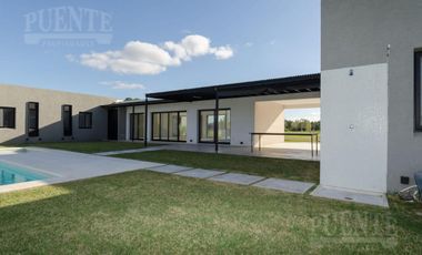 Casa - Estancia Villa Maria - Venta con Renta