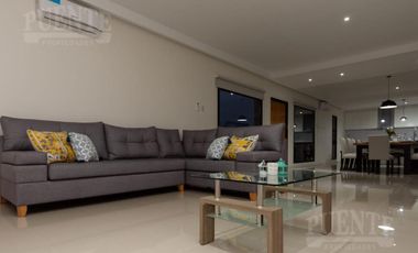 Casa - Estancia Villa Maria - Venta con Renta
