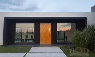 Casa - Estancia Villa Maria - Venta con Renta