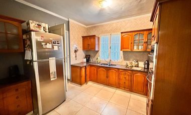 Importante casa de 3 dormitorios, barrio privado Casco Viejo, Yerba Buena