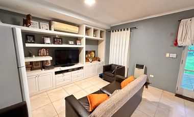 Importante casa de 3 dormitorios, barrio privado Casco Viejo, Yerba Buena