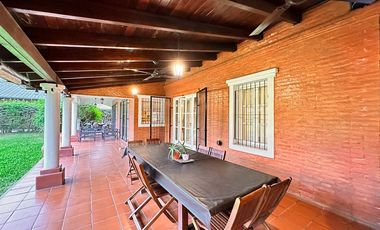 Importante casa de 3 dormitorios, barrio privado Casco Viejo, Yerba Buena