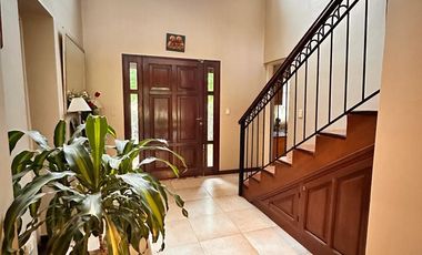 Importante casa de 3 dormitorios, barrio privado Casco Viejo, Yerba Buena