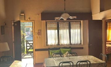 Casa en venta - 3 Dormitorios 5 Baños - Villa Gesell
