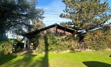 Casa en venta - 3 Dormitorios 5 Baños - Villa Gesell