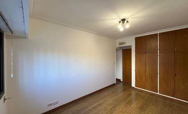 Departamento en venta de 4 Dormitorios con cochera en Rosario - Centro