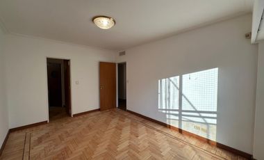 Departamento en venta de 4 Dormitorios con cochera en Rosario - Centro
