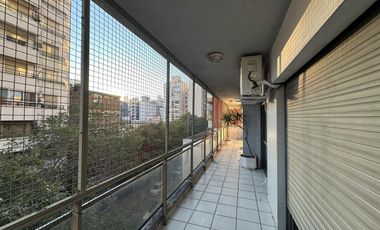 Departamento en venta de 4 Dormitorios con cochera en Rosario - Centro