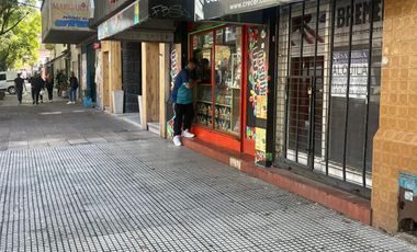 Local en  Alvarez Thomas  al 1600