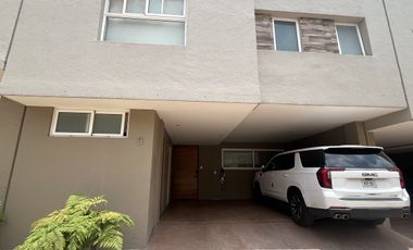 Venta de Casa en Condominio