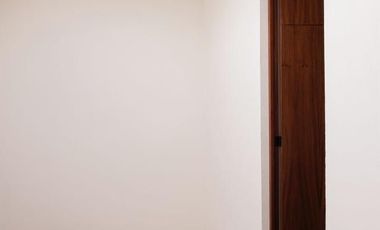 CASA EN VENTA DE TRES RECÁMARAS EN RESIDENCIAL DE CONKAL.