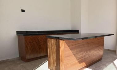 CASA EN VENTA DE TRES RECÁMARAS EN RESIDENCIAL DE CONKAL.